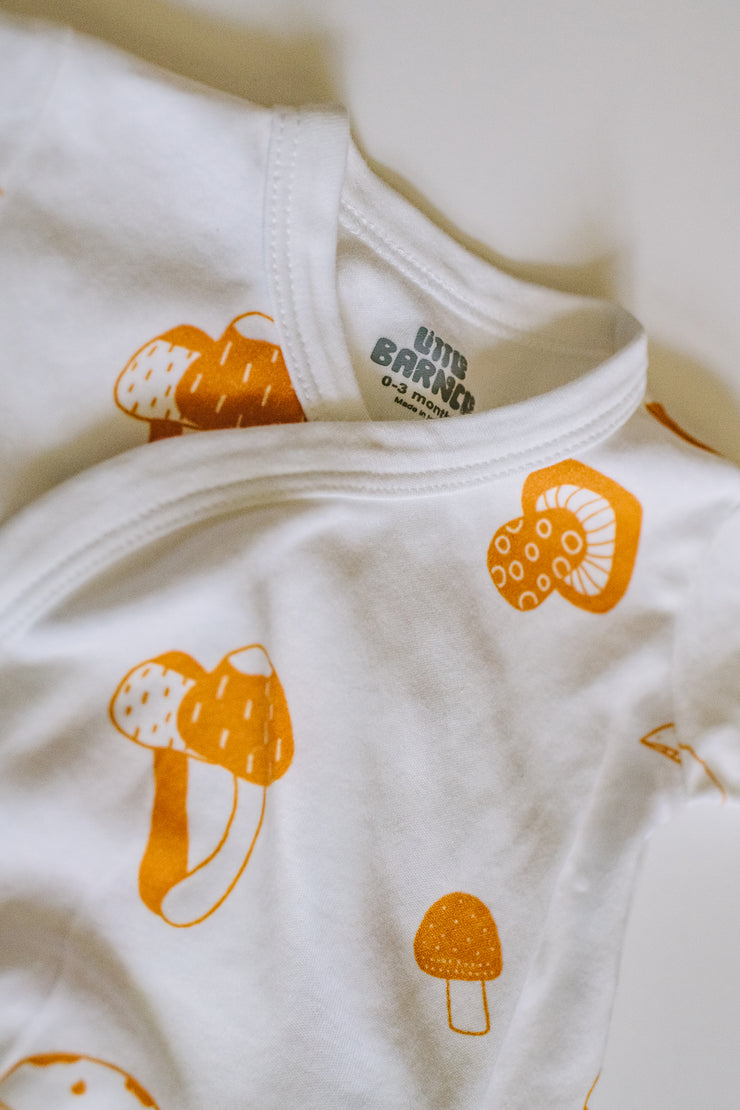 Mushroom baby bodysuit - organic cotton
